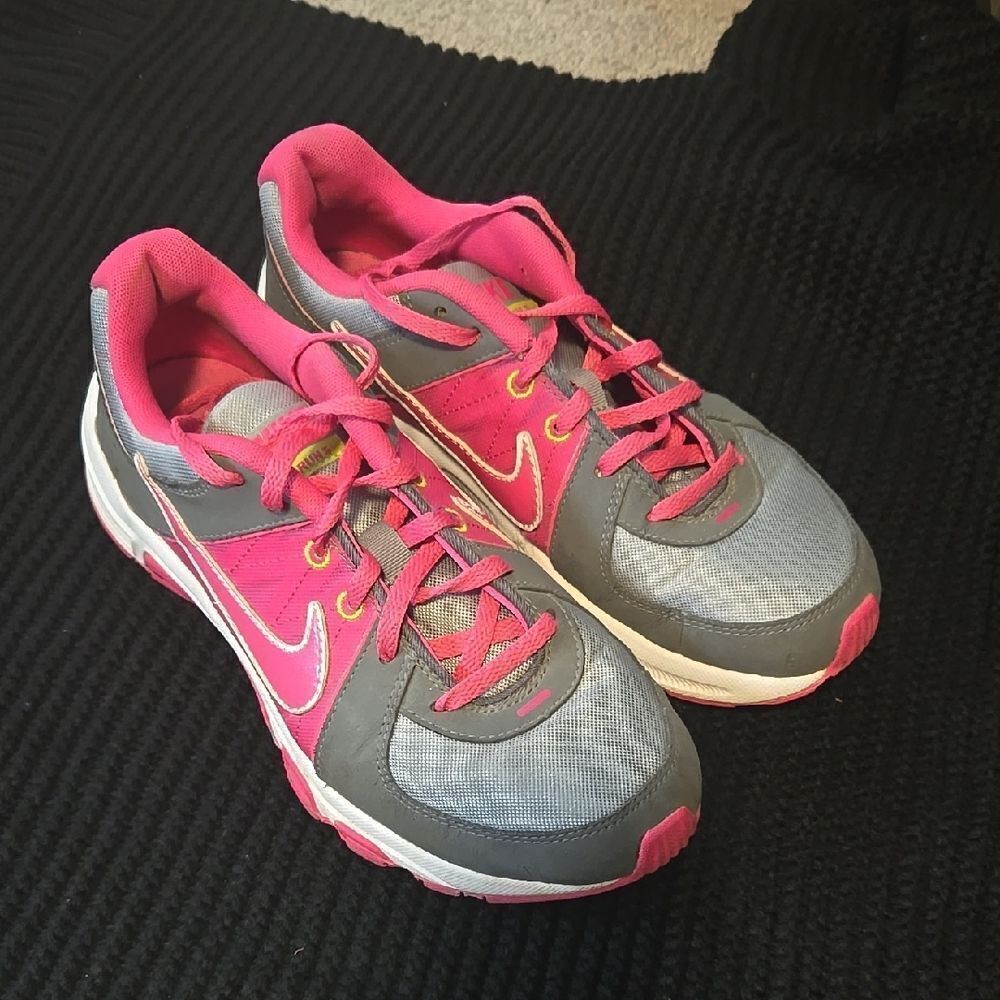 Nike Women's Pink and Gray Athletic Shoes - Picture 1 of 6